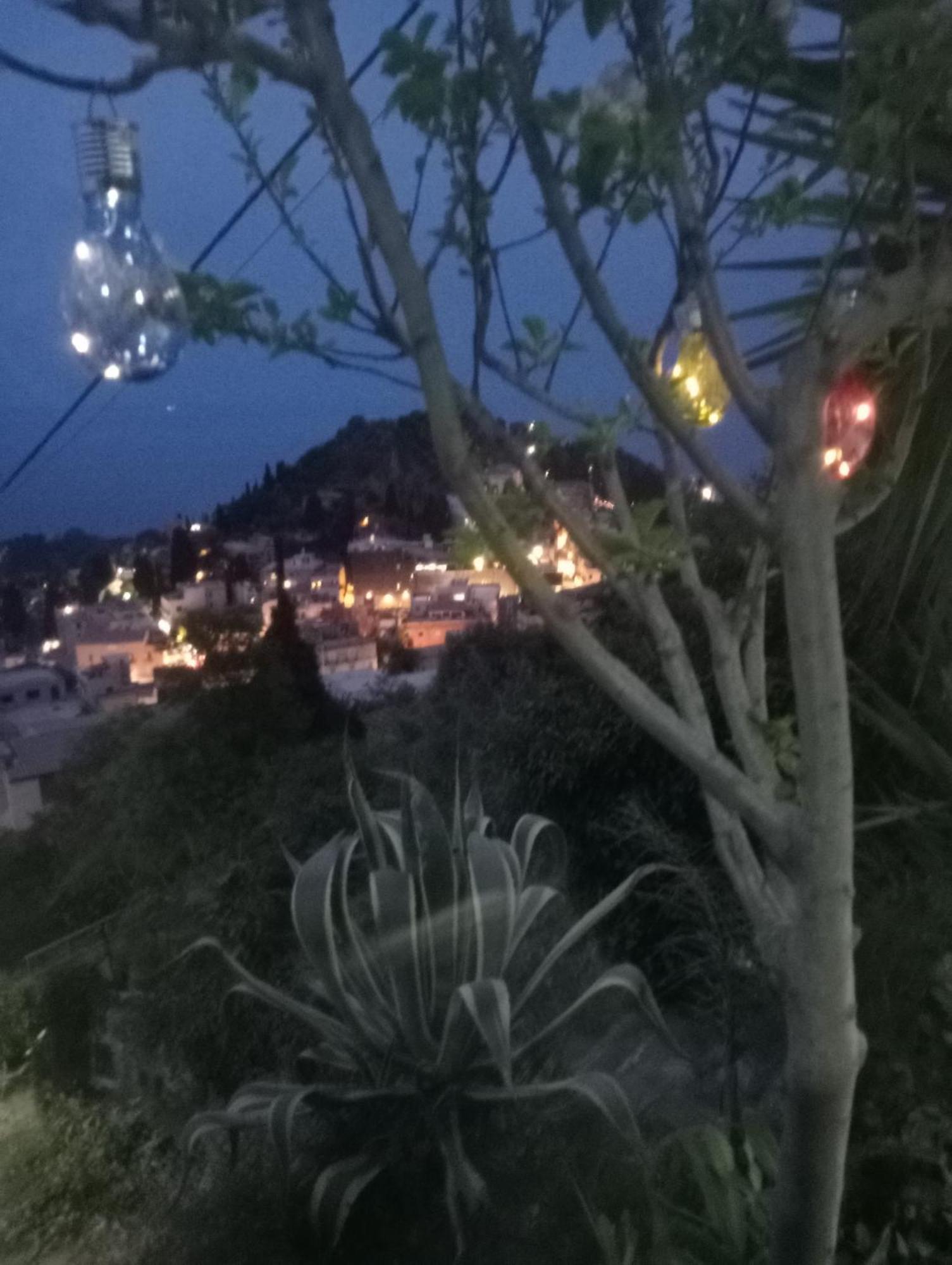 Villa Johnny And Mary'S House Breathtaking View Taormina Oda fotoğraf